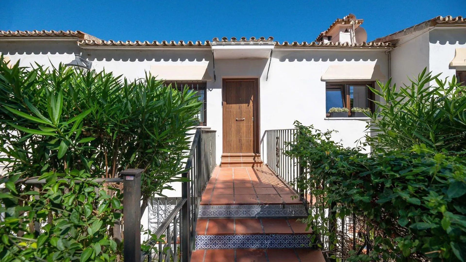 Xpce Jazmines De Nueva Andalucia Vila Marbella
